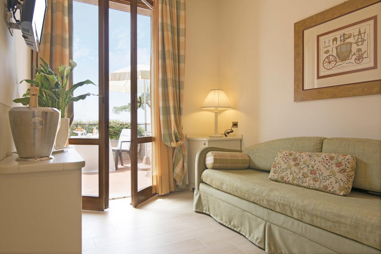Relais Santa Chiara Hotel - Tuscany Charme San Gimignano Exterior foto